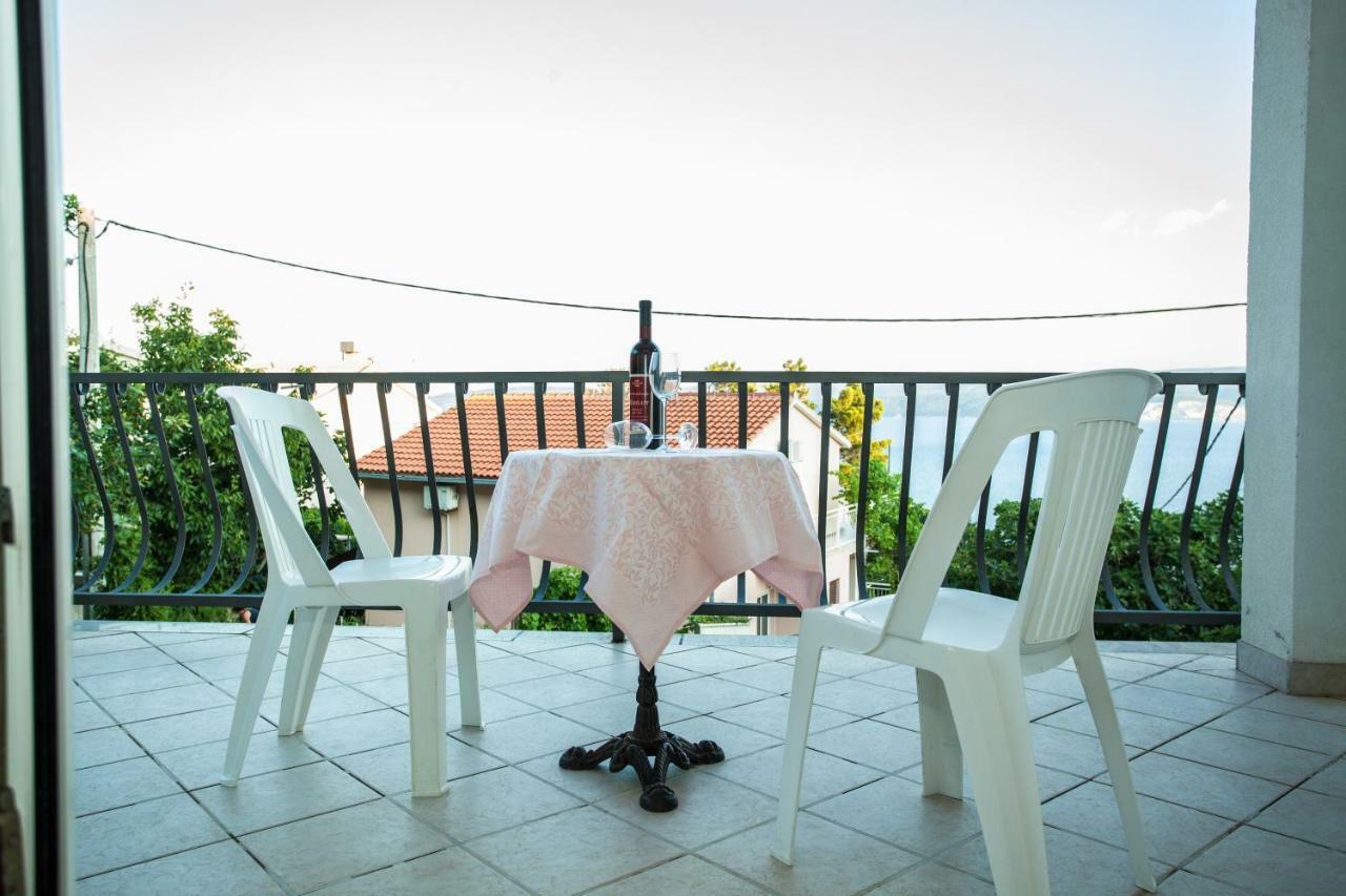 Apartments Pusic Omis Ngoại thất bức ảnh
