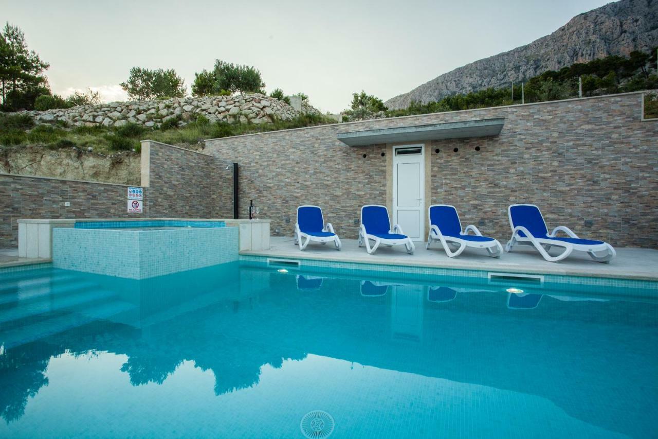 Apartments Pusic Omis Ngoại thất bức ảnh